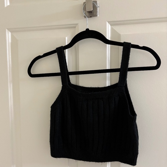 Wild Fable Black Ribbed Knit Cropped Tank – Size M (NWT) - Picture 2 of 3